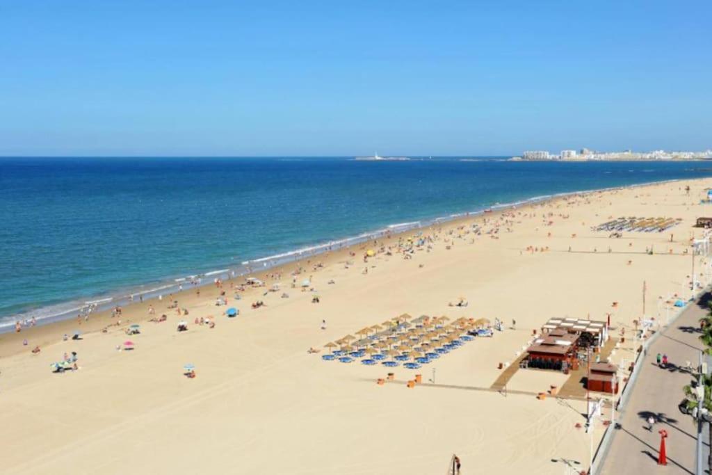 Apartamento Candari Playa En Cadiz Exterior photo