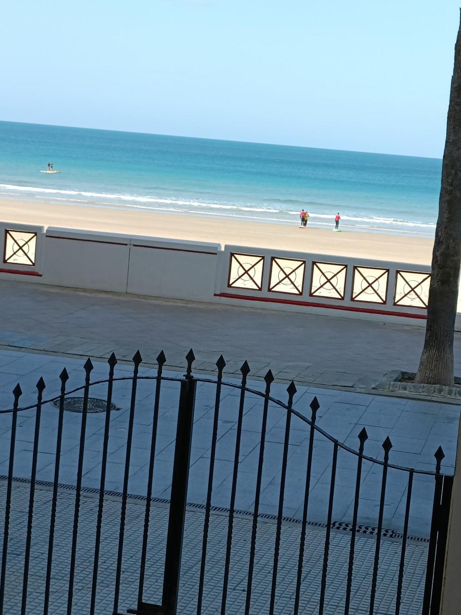 Apartamento Candari Playa En Cadiz Exterior photo