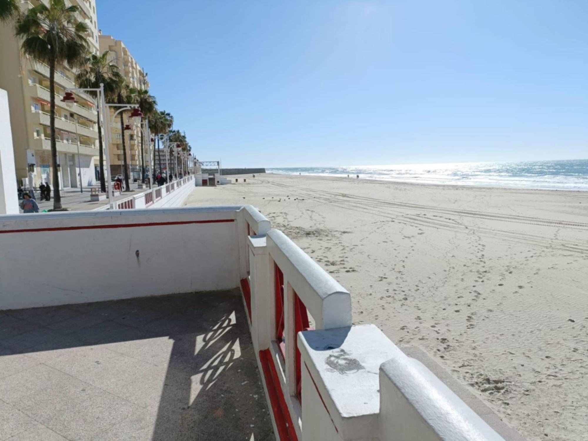 Apartamento Candari Playa En Cadiz Exterior photo